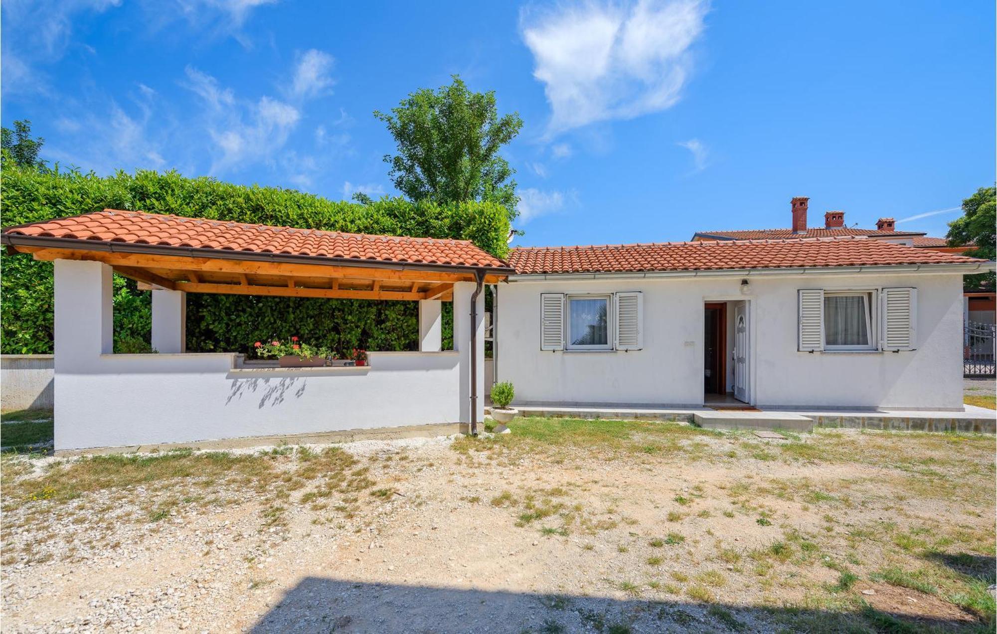 Awesome Home In Zminj With Wifi Экстерьер фото