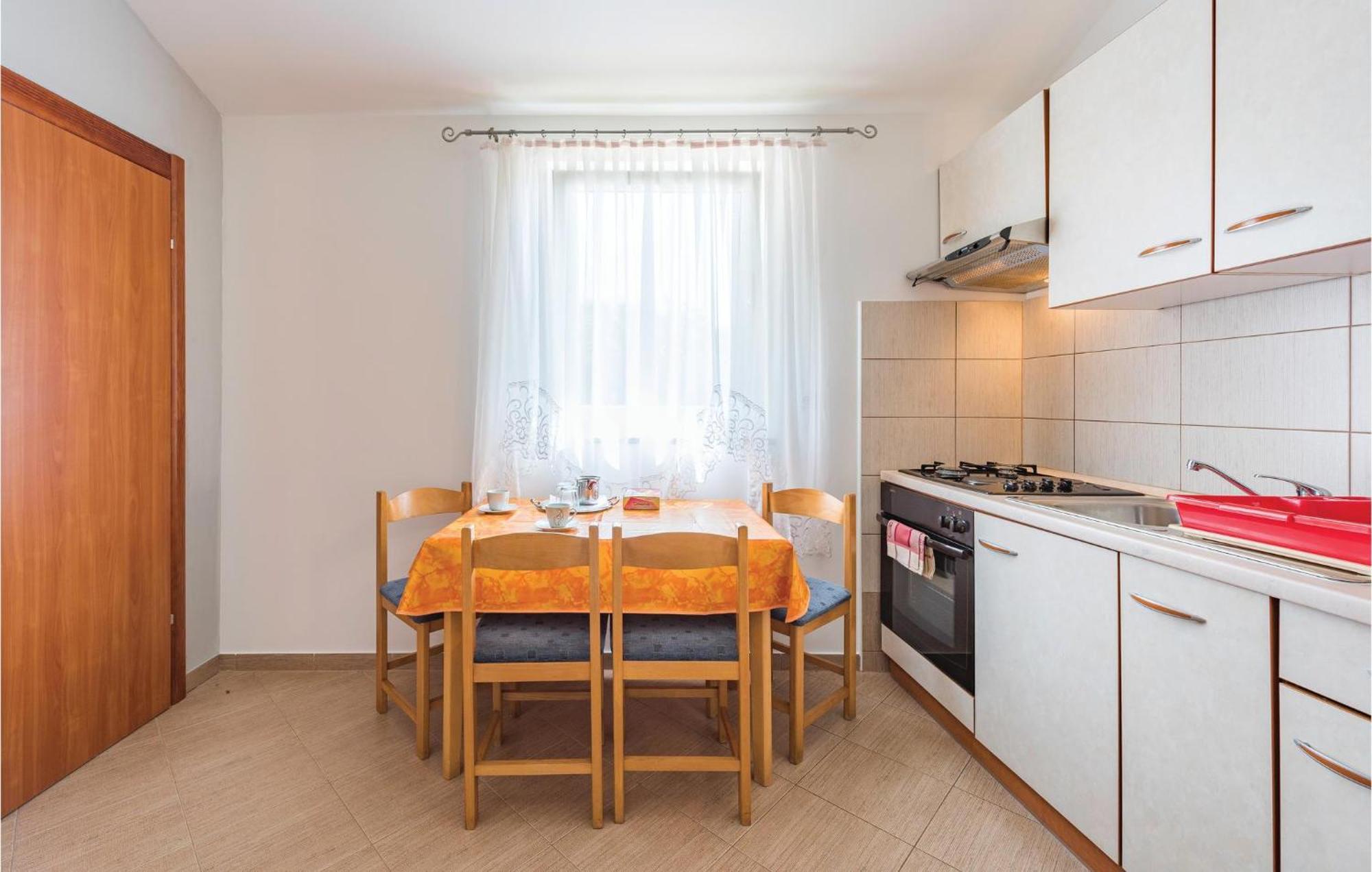 Awesome Home In Zminj With Wifi Экстерьер фото