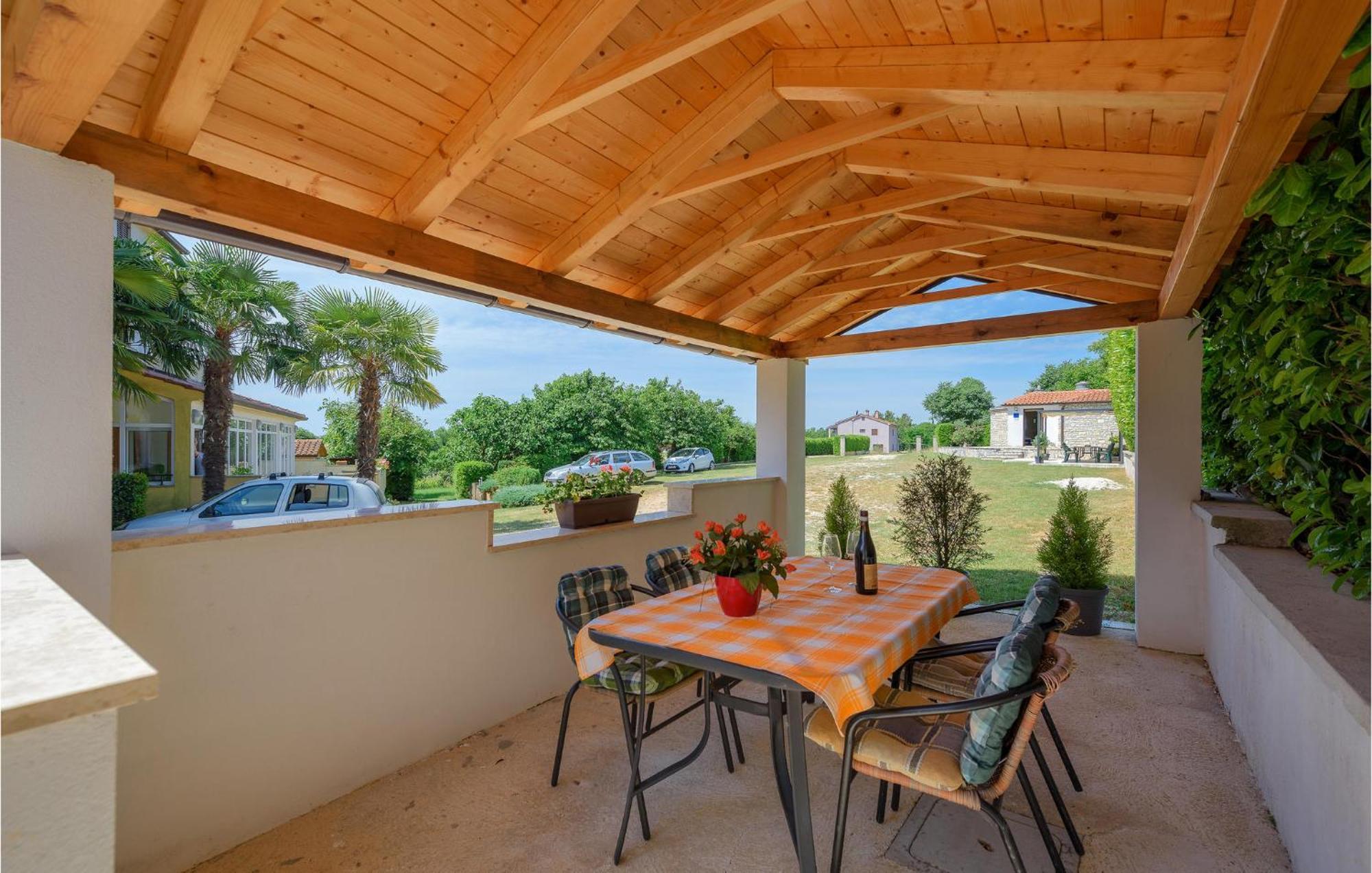 Awesome Home In Zminj With Wifi Экстерьер фото