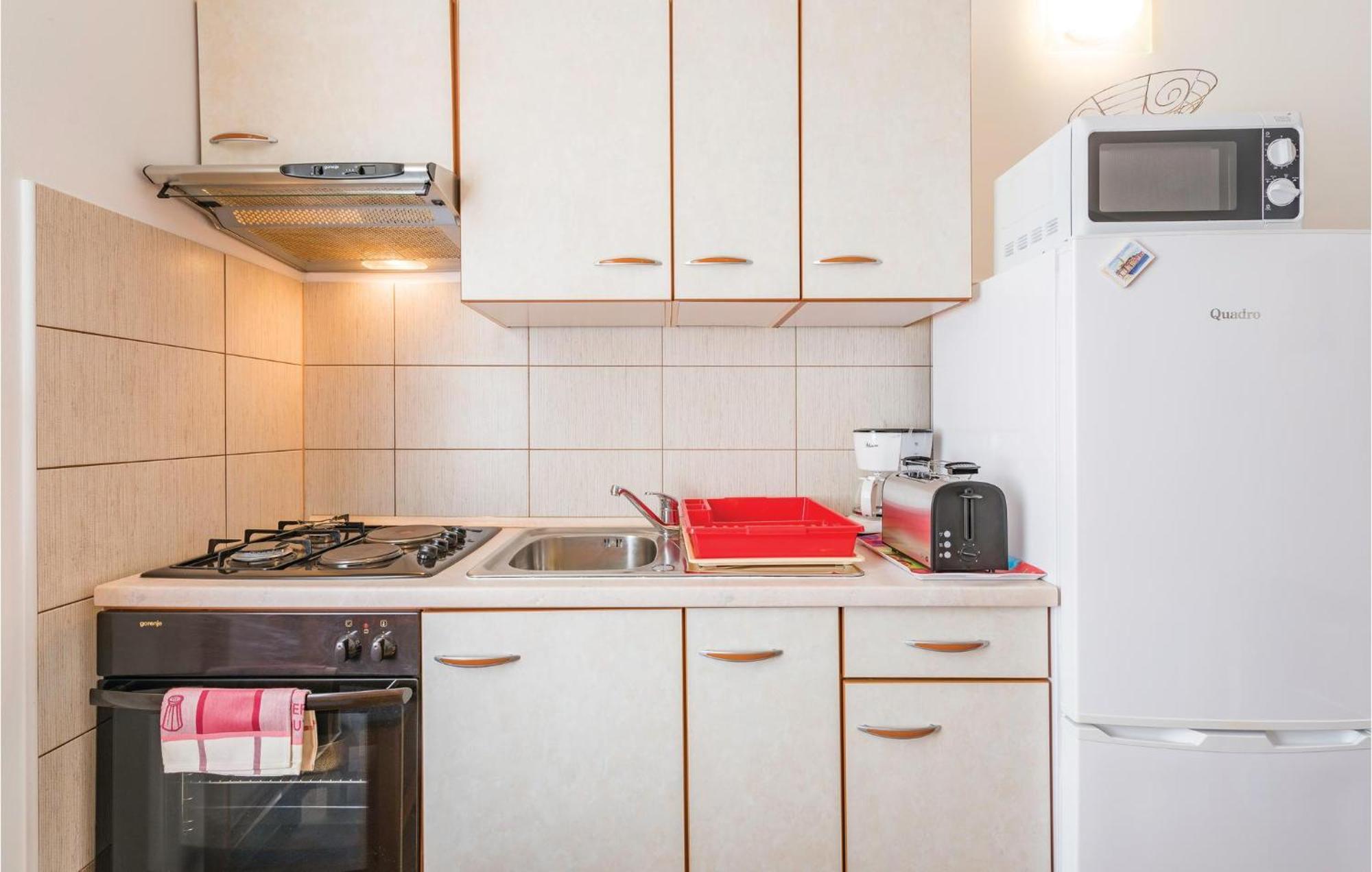 Awesome Home In Zminj With Wifi Экстерьер фото